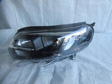 Laden Sie das Bild in den Galerie-Viewer, Frontscheinwerfer Opel Zafira Life 9832837680-00 Links Scheinwerfer Headlight SCH8849490442sz