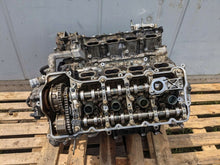 Laden Sie das Bild in den Galerie-Viewer, Motor Lexus Ls 2UR-FSE 5.0 445PS 327kW Benzin Engine Unkomplett MOT7457101242hq