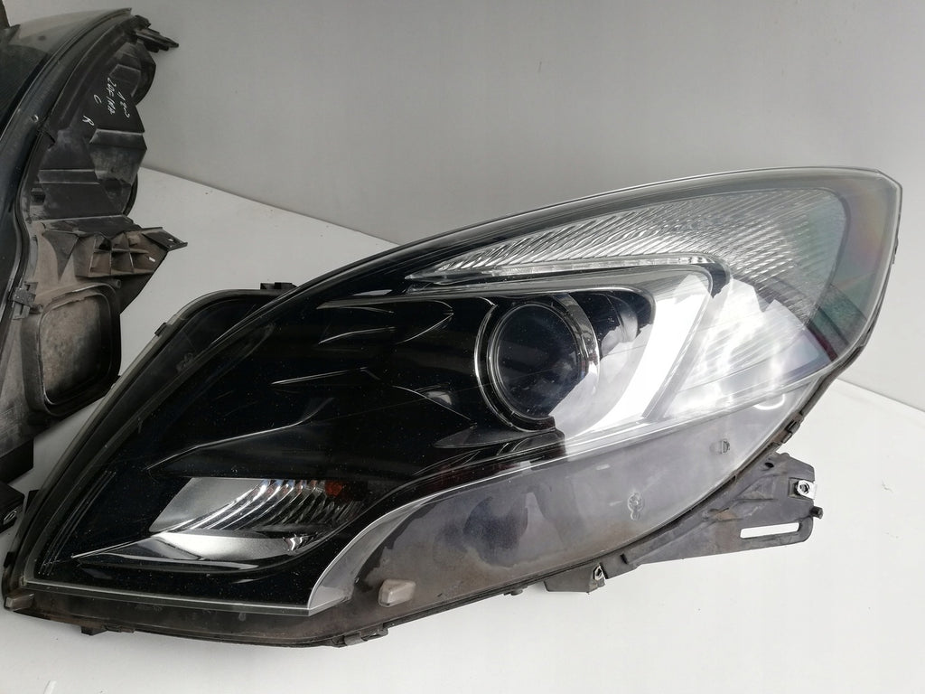 Frontscheinwerfer Opel Zafira C 13399858 13399859 Ein Stück (Rechts oder Links)