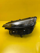 Laden Sie das Bild in den Galerie-Viewer, Frontscheinwerfer VW T-Roc 2GV941005 LED Links Scheinwerfer Headlight SCH1169346831jv