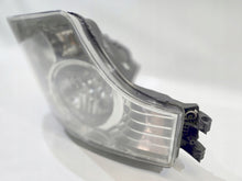 Load image into Gallery viewer, Frontscheinwerfer Mercedes-Benz A9608200339 Rechts Scheinwerfer Headlight SCH5010055172br