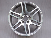 Laden Sie das Bild in den Galerie-Viewer, 1x Alufelge 17 Zoll 8.5&quot; 5x112 58ET Glanz Silber Mercedes-Benz Amg Rim Wheel