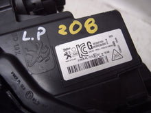 Laden Sie das Bild in den Galerie-Viewer, Frontscheinwerfer Peugeot 208 9833036380 Links Scheinwerfer Headlight