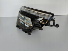 Laden Sie das Bild in den Galerie-Viewer, Frontscheinwerfer Skoda Kamiq 658941016B Full LED Rechts Scheinwerfer Headlight SCH7160602137ir