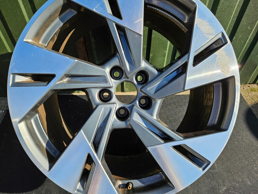 1x Alufelge 20 Zoll 9.0" 5x112 38ET Grau 4KE601025 Audi E-Tron Rim Wheel FEL1327661442nt
