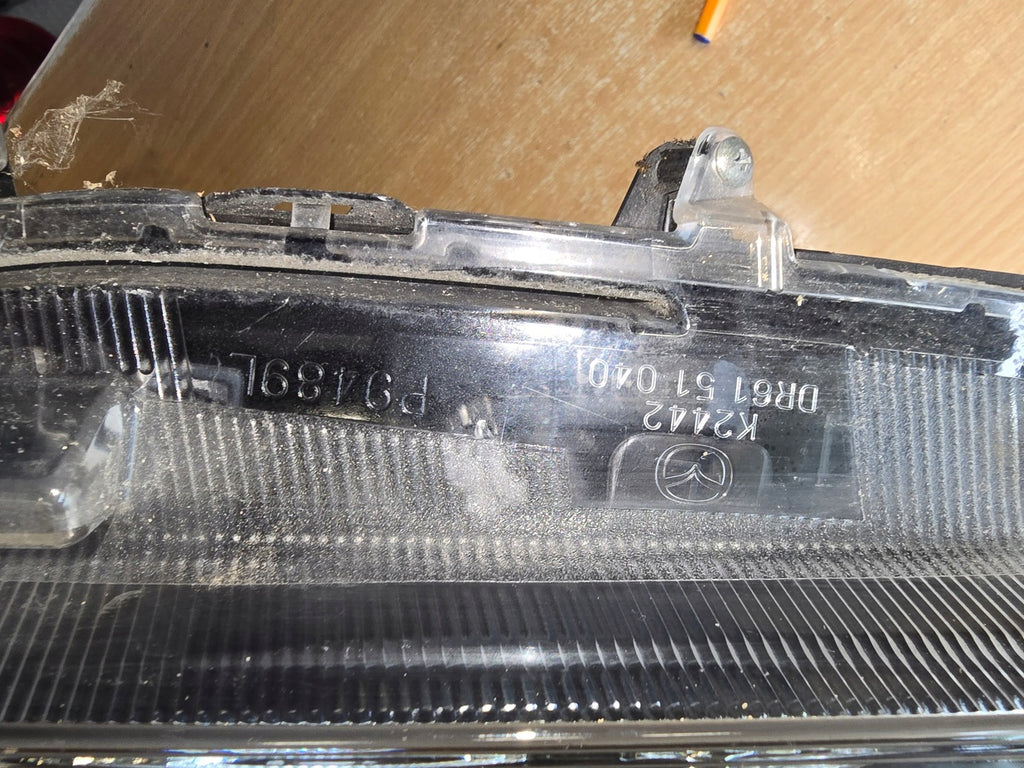 Frontscheinwerfer Mazda 6151040 Links Scheinwerfer Headlight