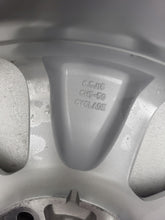 Load image into Gallery viewer, 1x Alufelge 16 Zoll 6.5" 5x114.3 50ET Glanz Silber 403000813R Dacia Duster FEL7626202663dy