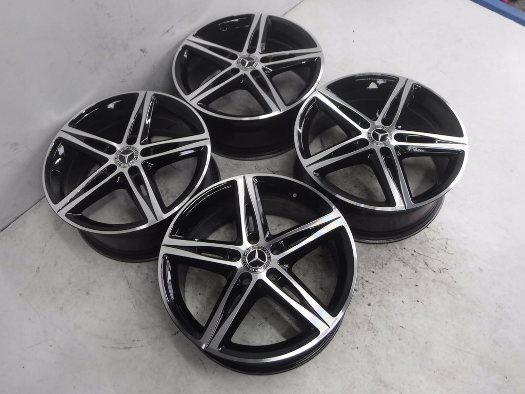 4x Alufelge 18 Zoll 7.5" 5x112 49ET Glanz Schwarz A1774010700 Mercedes-Benz W177 FEL9907796824oo
