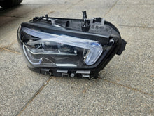 Load image into Gallery viewer, Frontscheinwerfer Mercedes-Benz X118 C118 A1189063200 LED Rechts Headlight