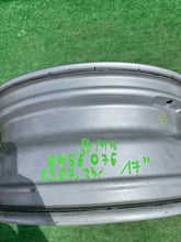 Laden Sie das Bild in den Galerie-Viewer, 1x Alufelge 17 Zoll 6.5" 5x120 39ET Glanz Silber 6856076 BMW X1 F48 Rim Wheel FEL4286732307po