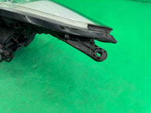 Load image into Gallery viewer, Frontscheinwerfer Hyundai Elantra Rechts Scheinwerfer Headlight