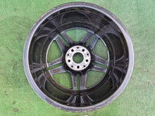 Laden Sie das Bild in den Galerie-Viewer, 1x Alufelge 18 Zoll 5x112 A2134016300 Mercedes-Benz W213 Rim Wheel FEL8389417544mb