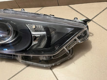 Laden Sie das Bild in den Galerie-Viewer, Frontscheinwerfer Toyota 4 Yaris Rechts Scheinwerfer Headlight SCH4706819886jd