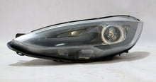 Laden Sie das Bild in den Galerie-Viewer, Frontscheinwerfer Tesla Model S 101222400C Ein Stück (Rechts oder Links)