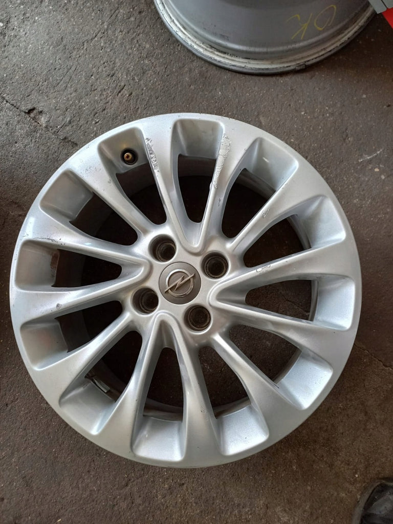 1x Alufelge 16 Zoll 6.5" 4x100 40ET Glanz Silber 13399305 Opel Corsa E Rim Wheel FEL4780720188hf