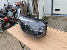 Laden Sie das Bild in den Galerie-Viewer, Frontscheinwerfer Opel Zafira C Vivaro Life 9832836480-00 Xenon Rechts Headlight