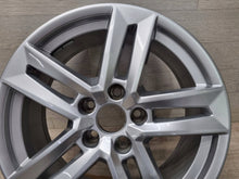 Load image into Gallery viewer, 1x Alufelge 17 Zoll 7.0" 5x112 42ET Glanz Silber 8W0601025P Audi A4 Rim Wheel FEL6360651742rb