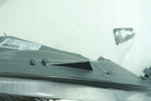 Load image into Gallery viewer, Frontscheinwerfer Toyota Yaris Van I 89009201 Rechts Scheinwerfer Headlight