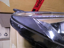 Laden Sie das Bild in den Galerie-Viewer, Frontscheinwerfer Toyota 81145-42680 LED Rechts Scheinwerfer Headlight SCH2404204939mh
