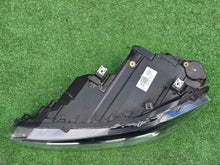 Laden Sie das Bild in den Galerie-Viewer, Frontscheinwerfer VW Polo 2G1941035B Links Scheinwerfer Headlight SCH6418457503vr