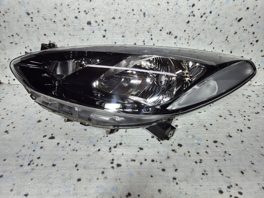 Frontscheinwerfer Mazda II DG80-51040 Links Scheinwerfer Headlight