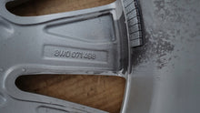 Load image into Gallery viewer, 1x Alufelge 18 Zoll 7.5" 5x112 39ET Glanz Silber 8W0071498 Audi A4 Rim Wheel FEL3700581642sg