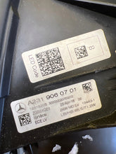 Laden Sie das Bild in den Galerie-Viewer, Frontscheinwerfer Mercedes-Benz Sl A2319060701 LED Ein Stück (Rechts oder Links)