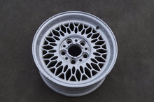 Load image into Gallery viewer, 1x Alufelge 15 Zoll 7.0&quot; 5x120 19ET Silber 1180991 BMW E32 E34 Rim Wheel