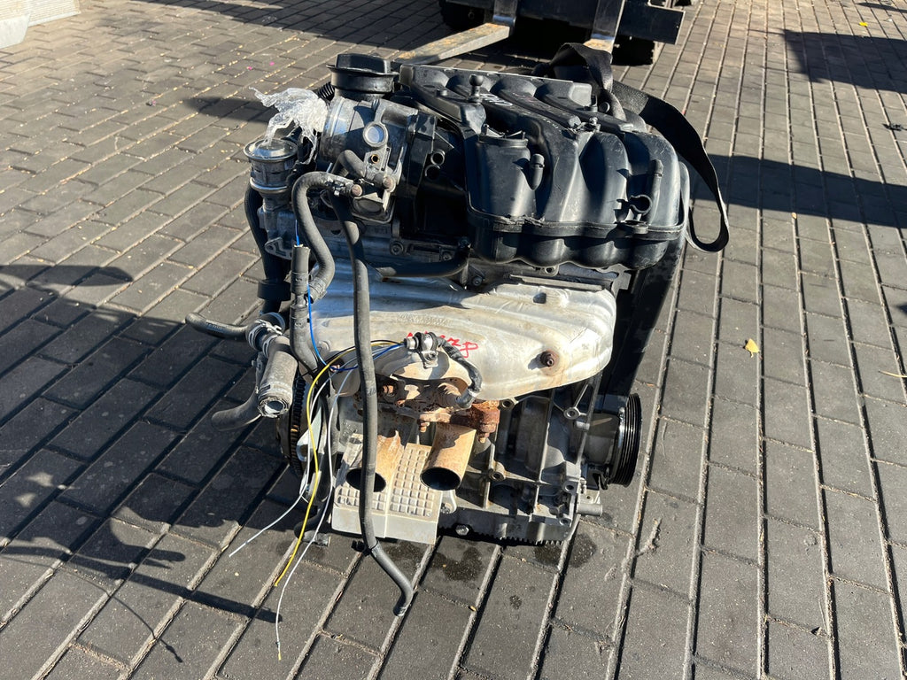 Motor Audi Seat Skoda VW Golf VI Touran CHGA 1.6 FSI 102PS 75kW Benzin Komplett