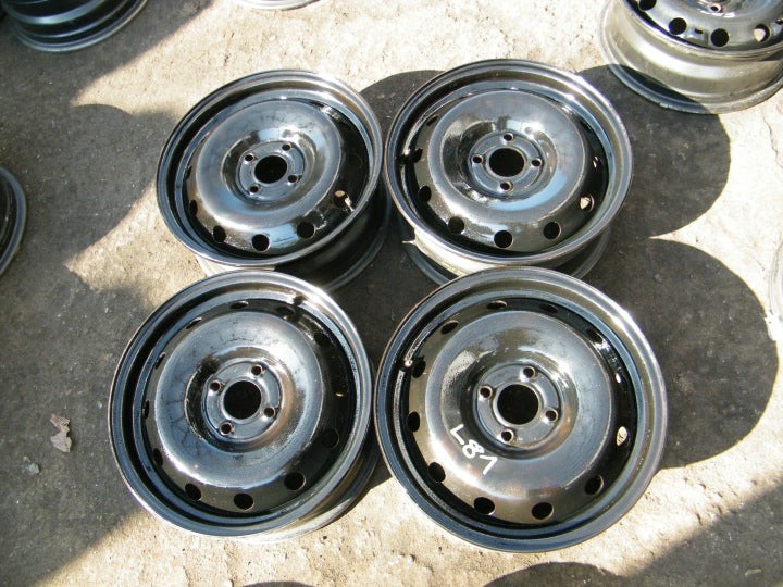 4x Alufelge 15 Zoll 6.0" 4x100 50ET Schwarz Dacia Sandero Z Rim Wheel FEL8334992204my