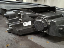 Laden Sie das Bild in den Galerie-Viewer, Frontscheinwerfer Hyundai I30 III 92101G4600 LED Links Scheinwerfer Headlight SCH5497580736oq
