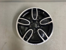 Laden Sie das Bild in den Galerie-Viewer, 1x Alufelge 18 Zoll 7.0" 5x112 54ET Glanz Schwarz 6855115 Mini F56 F55 Rim Wheel FEL4657959781js