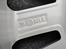 Load image into Gallery viewer, 1x Alufelge 16 Zoll 6.5" 5x120 62ET Glanz Silber 2H0601025AC VW Amarok Rim Wheel FEL4651564056az