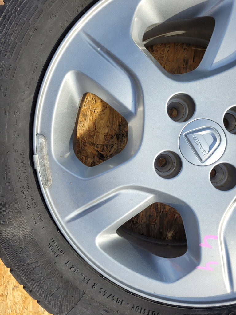 1x Alufelge 15 Zoll 6.0" 4x100 40ET Glanz Graphit 403006822R 403007069R Dacia FEL9678864750wc