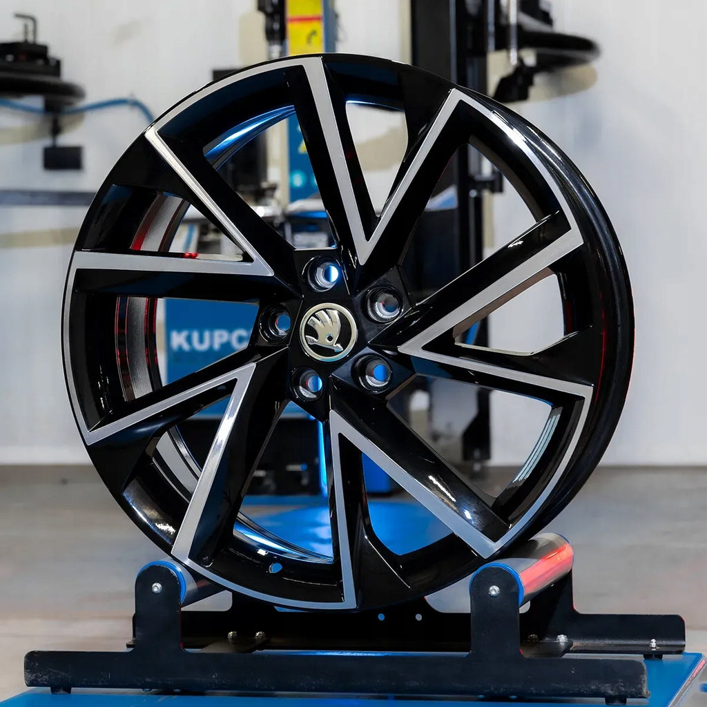 4x Alufelge 19 Zoll 8.0" 5x112 44ET 3V0601025AP Audi Mg I Superb Octavia FEL6248542181ik