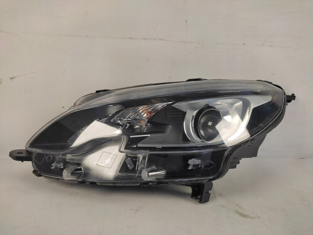 Frontscheinwerfer Peugeot 2008 I 9825313980 Ein Stück (Rechts oder Links)