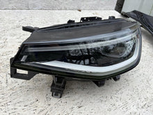 Load image into Gallery viewer, Frontscheinwerfer VW Id.4 11B941035M Ein Stück (Rechts oder Links) Headlight SCH3402549680yo