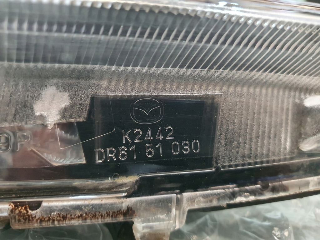 Frontscheinwerfer Mazda Demio DR61-51030 D651-51040 Ein Satz Headlight