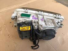 Load image into Gallery viewer, Frontscheinwerfer Volvo V40 30859767 Xenon Rechts Scheinwerfer Headlight SCH4741210343uj