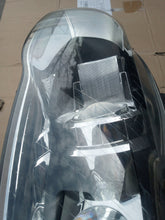 Laden Sie das Bild in den Galerie-Viewer, Frontscheinwerfer Audi A4 B7 8E0941003BM Xenon Links Scheinwerfer Headlight SCH5851647575oe