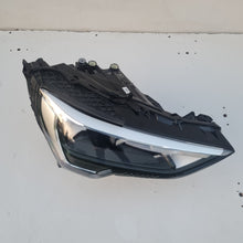 Laden Sie das Bild in den Galerie-Viewer, Frontscheinwerfer Audi Q3 83A941012 LED Rechts Scheinwerfer Headlight