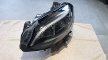 Laden Sie das Bild in den Galerie-Viewer, Frontscheinwerfer Mercedes-Benz W246 A2469062601 Full LED Links Headlight