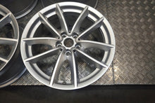 Laden Sie das Bild in den Galerie-Viewer, 4x Alufelge 18 Zoll 8.5" 5x112 44ET Glanz Silber 6880684 BMW X5 G05 G06 FEL1369618479cn