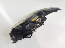 Laden Sie das Bild in den Galerie-Viewer, Frontscheinwerfer Toyota Auris 8111002540 89901369 89901955 Xenon Rechts