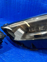 Laden Sie das Bild in den Galerie-Viewer, Frontscheinwerfer Opel Insignia B 39102889 39102888 Rechts oder Links SCH4463557849vr