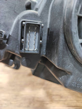 Laden Sie das Bild in den Galerie-Viewer, Frontscheinwerfer Opel Astra K 39195689 Rechts Scheinwerfer Headlight SCH5808091747th
