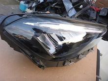 Laden Sie das Bild in den Galerie-Viewer, Frontscheinwerfer Mercedes-Benz W247 A2479063604 LED Rechts Headlight SCH5557930374jb