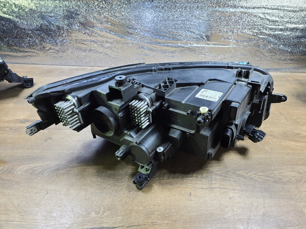 Frontscheinwerfer VW Tiguan 5NB941081H Links Scheinwerfer Headlight SCH3136481248xw