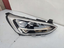 Laden Sie das Bild in den Galerie-Viewer, Frontscheinwerfer Ford Focus JX7B-13E014-AE full LED Rechts Headlight