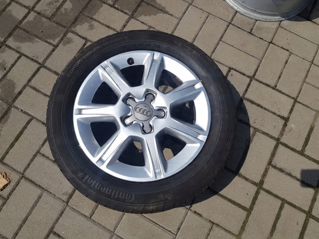 1x Alufelge 16 Zoll 6.5" 5x112 50ET Glanz Silber 8P0601025 Audi A3 Rim Wheel